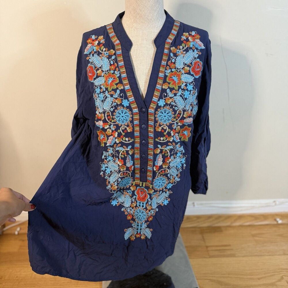 Solitaire Floral Embroidered Boho Tunic Top Blue Multi M V-Neck Button Roll Tab